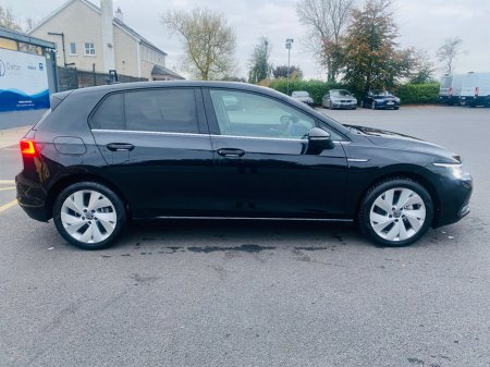 2024 Volkswagen Golf GOLF STYLE DSG 2.0 TDI €38,995