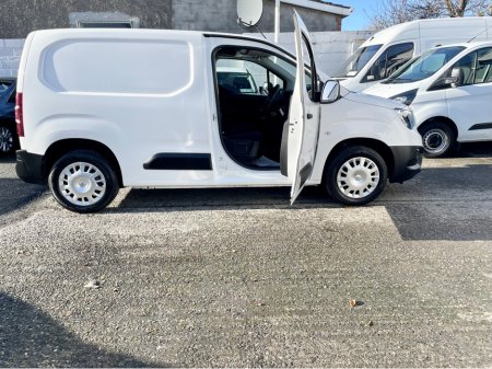 2022 Opel Combo L1H1 1.5 CDTI 100PS DIESEL 6SPEED MANUAL MY22 SWB €13,000
