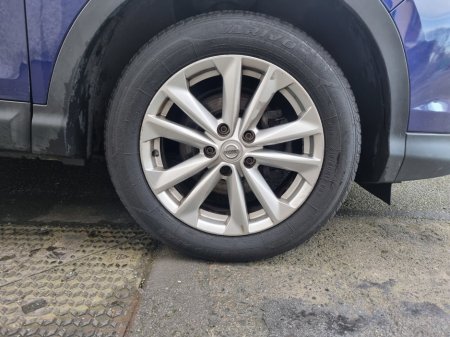 2017 Nissan Qashqai 1.5 DSL XE €8,950 thumbnail