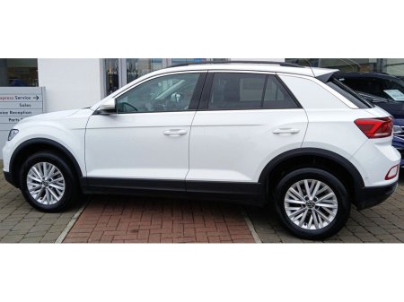 2024 Volkswagen T-Roc Life 2.0 TDI 116HP *REARVIEW CAMERA, HEATED FRONT SEATS, FINANCE AVAILABLE* €31,995