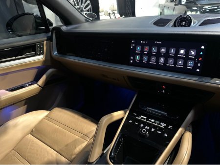 2024 Porsche Cayenne 3.0 V6 E-HYBRID MEGA  SPEC €109,950 thumbnail