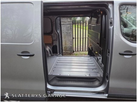 2024 Peugeot Expert EXPERT PROFESSIONAL STD 1.5 HD €24,186 thumbnail