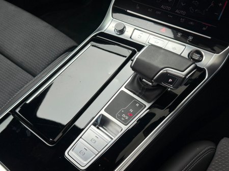 2025 Audi A7 50 TFSI E S LINE BLK ED QUATTRO *PAN ROOF* €79,990 thumbnail