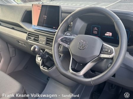 2025 Volkswagen Crafter HIGHLINE 35 LWB 140BHP M6F *PRE REG SALE* *APPLE CARPLAY/ANDROID AUTO* *REAR VIEW CAMERA* *FRONT AND REAR PARKING SENSORS* *AIR CONDITIONING* *LED CARGO LIGHTS* *REAR INTEGRATED STEP* * €39,427