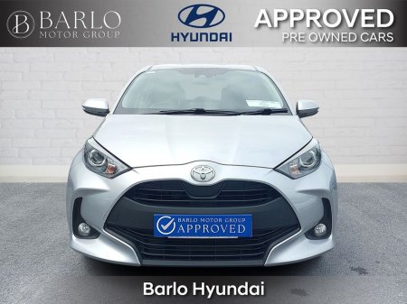 2022 Toyota Yaris 1.0i Luna €17,395
