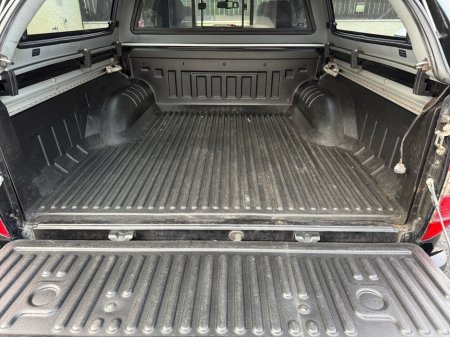 2019 Nissan Navara 2.3 DCI N-GUARD AUTO**NO VAT**31/12/19**FULL BODY KIT**NEW MODEL**MINT**FSH** €25,950 thumbnail