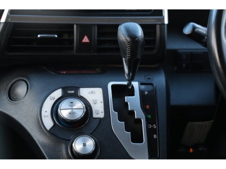 2016 Toyota Sienta  €11,499 thumbnail