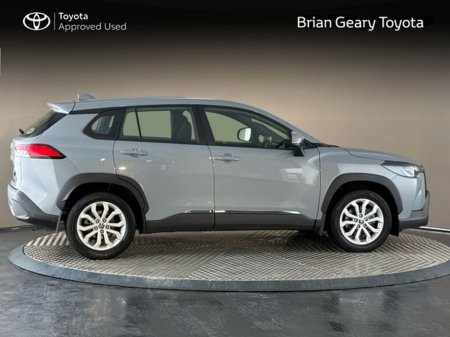 2023 Toyota Corolla Cross LUNA Hybrid €31,950