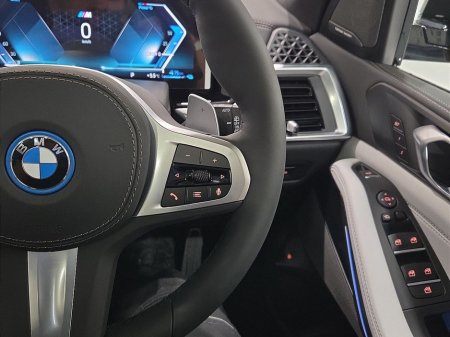 2026 BMW X5 G05 X5 XDRIVE50E M SPORT thumbnail