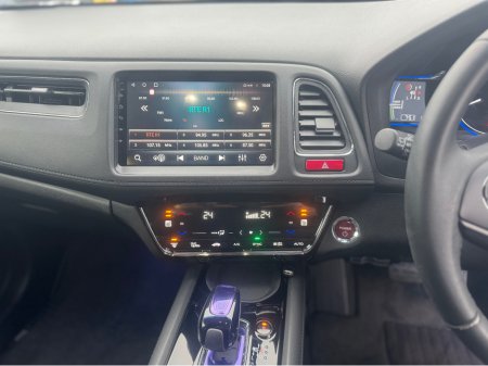 2015 Honda Vezel Hybrid | Heated Seats | Camera | High Spec €13,750 thumbnail