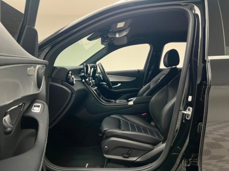 2021 Mercedes-Benz GLC Class 300DE AMG LINE 4MATIC €36,990 thumbnail