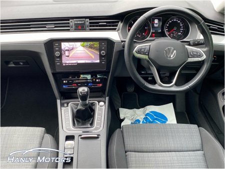 2022 Volkswagen Passat BUSINESS 2.0 TDI MANUAL 6SPEED FWD 150 4DR €25,995 thumbnail