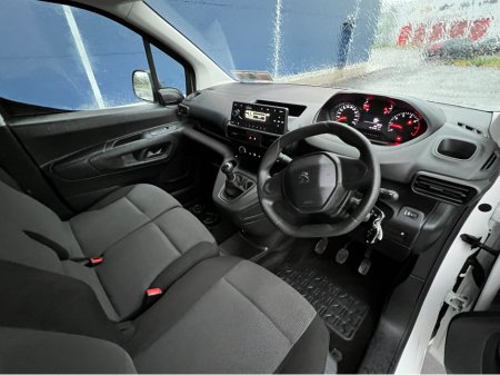 2020 Peugeot Partner 1.5 BLUE HDI 75 PANELL PANELLED 6.2 3 €9,900 thumbnail