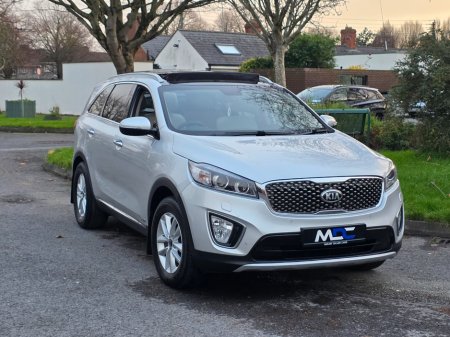 2016 Kia Sorento Platinum AWD (7 seats) €11,999