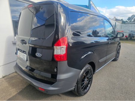 2020 Ford Transit Courier BASE 1.5 TD 75PS M6 3DR €10,950