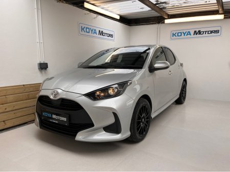 2021 Toyota Yaris 1.0 PETROL AUTOMATIC SPORT X // BRAND NEW UPGRADED WHEEL AND TYRE PACKAGE @ €800 // PRIVACY PACK // REVERSING CAMERA // BLUETOOTH MEDIA // LANE ASSIST // IDEAL STARTER CAR // VERY ECONOMICAL €15,950