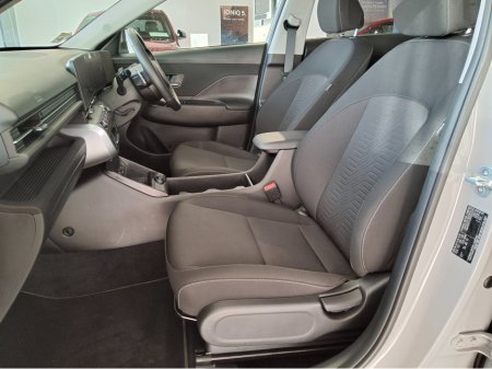 2025 Hyundai Kona HYBRID ELEGANCE €35,950 thumbnail