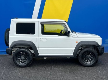 2022 Suzuki Jimny 1.5 MANUAL AWD // 4 SEATER // LOW-RATIO TRANSFER BOX // DIGITAL CLIMATE CONTROL €27,950