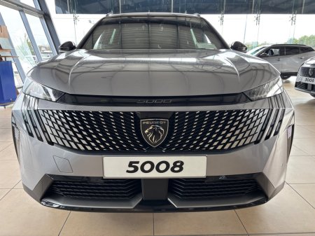 2025 Peugeot 5008 BEV 73kwh 210hp GT €56,995