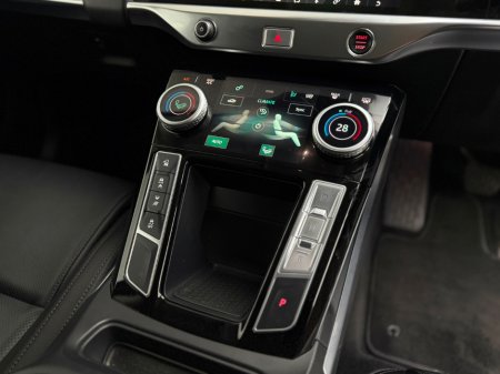 2020 Jaguar I-Pace EV400 S 400HP €24,990 thumbnail