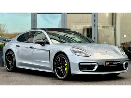 2022 Porsche Panamera 2+2 E-HY E-HYBRID CARBON TRIM €84,950