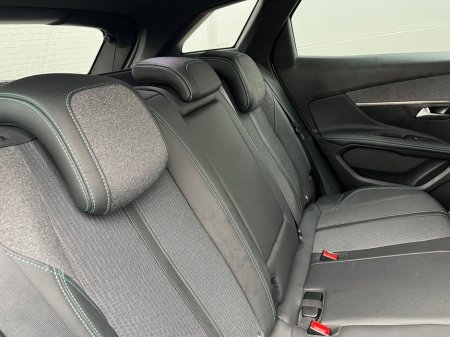 2023 Peugeot 3008 1.5 BlueHDi 130bhp Auto Allure €33,900 thumbnail