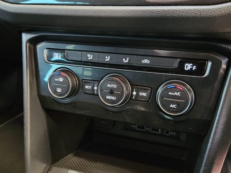 2020 Volkswagen Tiguan 2.0 TDI 150HP Comfortline DSG €27,950 thumbnail