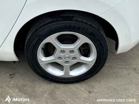 2017 Nissan Leaf Nissan Leaf 30kWh SV | Electric Hatchback | Cold Pack | Auto | White | Letterkenny €7,900 thumbnail