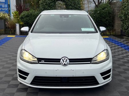 2014 Volkswagen Golf R 4MOTION 2.0 TSI // NEW PRETORIA ALLOYS // LEATHER INTERIOR // REVERSE CAMERA €24,900 thumbnail