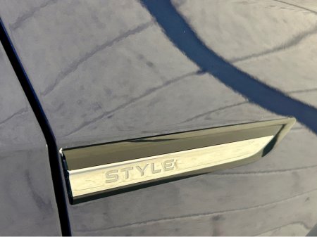 2023 Volkswagen Golf STYLE 2.0 TDI 115HP 5DR €30,500