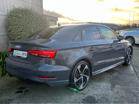 2019 Audi A3 S-LINE BLACK EDITION SALOON AUTOMATIC 1.4 PETROL //HIGH SPEC//LOW MILES//HALF LEATHER HEATED SEATS//KEYLESS ENTRY//ADAPTIVE CRUISE CONTROL// thumbnail