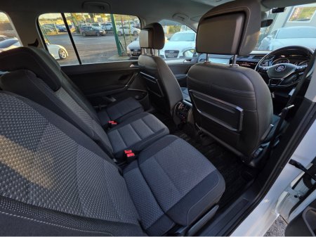 2018 Volkswagen Touran ( 182 )1.4 TSI AUTO 7 SEATER CARPLAY ANDROID AUTO LARGE TOUCH SCREEN - SPECIALISING IN IMPORTS OF GERMAN AUTOMATIC HI SPEC €17,950 thumbnail