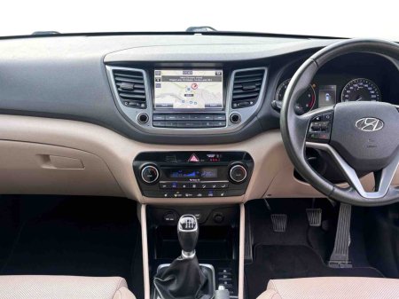 2016 Hyundai Tucson PREMIUM 5DR €12,950 thumbnail
