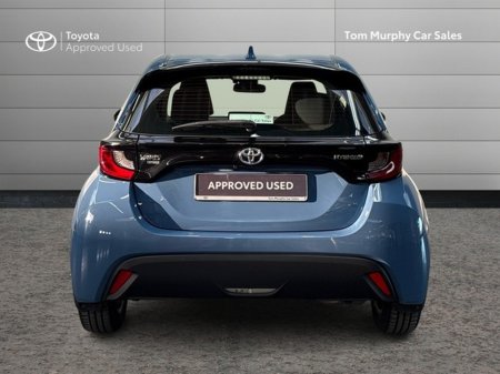 2021 Toyota Yaris HYBRID LUNA 4DR AUTO €21,950 thumbnail