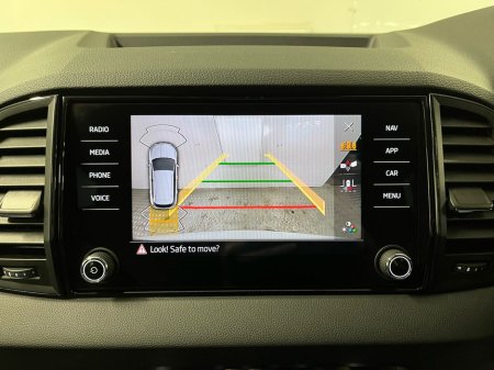 2025 Skoda Karoq Selection 2.0TDI 115BHP - Reversing Camera - Climate Control - Cruise Control - Auto Lights/Wipers - Apple CarPlay/Android Auto €36,950 thumbnail