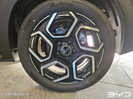 2026 BYD Dolphin Design 60.4kWh €34,706 thumbnail