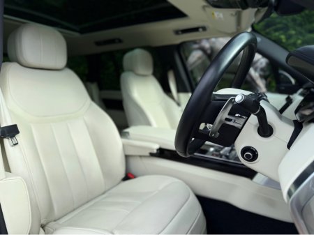 2022 Land Rover Range Rover SE PHEV AUTO €99,950 thumbnail