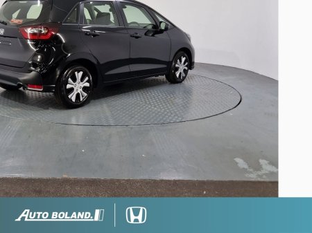 2025 Honda Jazz 1.5 e:HEV Elegance €33,545 thumbnail