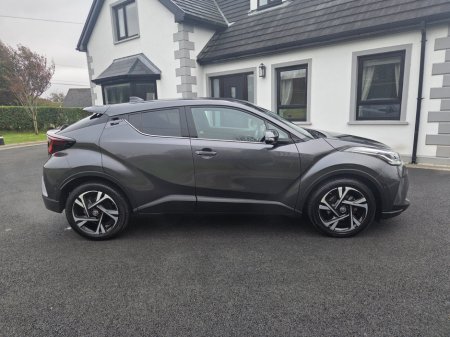 2023 Toyota C-HR  €31,950
