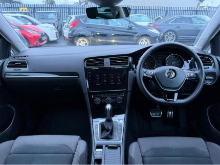 2017 Volkswagen Golf 1.4 TSI 140HP HIGHLINE AUTO €18,950 thumbnail