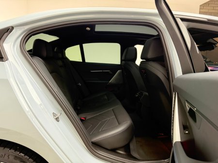 2024 BMW i5 40 M SPORT EDRIVE *PAN ROOF* €63,990 thumbnail