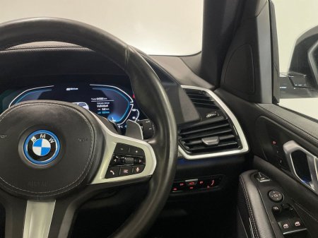 2022 BMW X5 xDrive45e PHEV M Sport / Pro Pack / Pan Roof €64,995 thumbnail