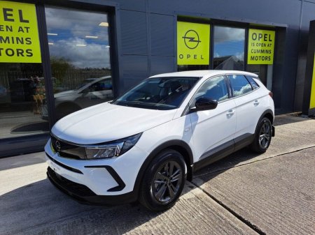 2024 Opel Grandland X  €31,950