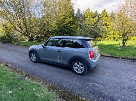 2014 MINI Hatch ONE 1.2 AUTOMATIC €10,899
