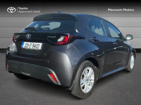 2022 Toyota Yaris FRESH SELECTION OF TRADE-INS HYBRID LUNA 4DR AUTO €23,000 thumbnail