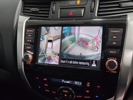 2019 Nissan Navara  thumbnail