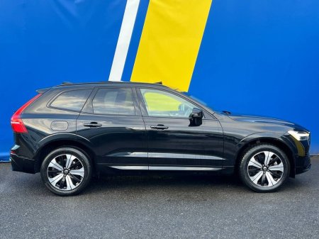 2023 Volvo XC60 T6 DARK PLUS AWD 2.0 HYBRID // OPENING PAN ROOF // 360 DEGREE PARKING CAMERAS // APPLE CARPLAY/ANDROID AUTO €39,950