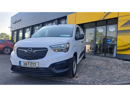 2024 Opel Combo KOMF L1H1-1.5 100PS D 3DR €17,950