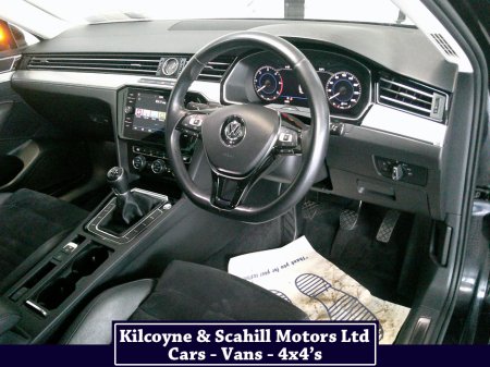2018 Volkswagen Passat HIGHLINE 1.6 TDI MANUAL 6SPEED FWD 120HP 4DR €17,950 thumbnail