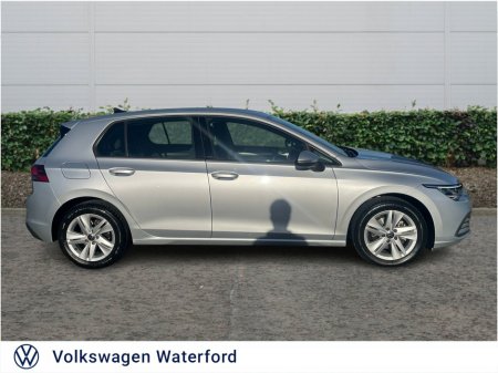 2024 Volkswagen Golf 2.0 TDI 115HP Life €29,975